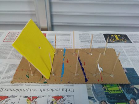 soporte para pezas pintadas